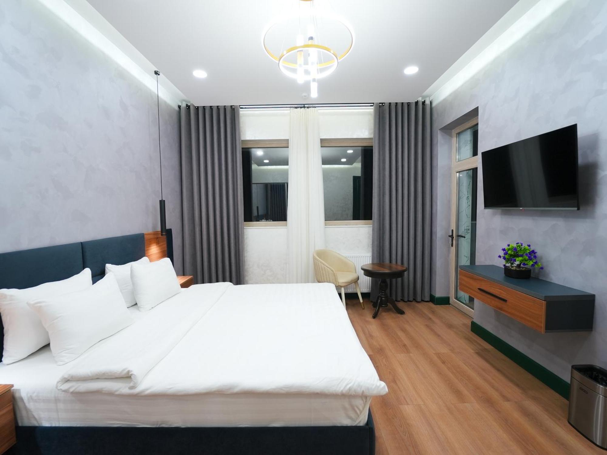 Avant Hotel Tashkent Pool&Spa Eksteriør bilde